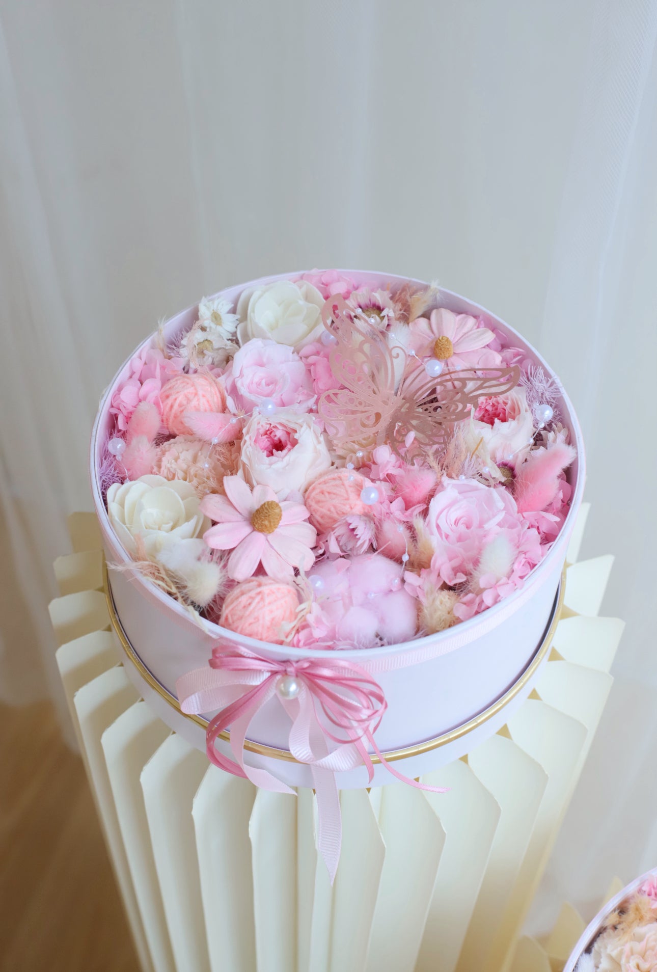 LUXE BLOOMS