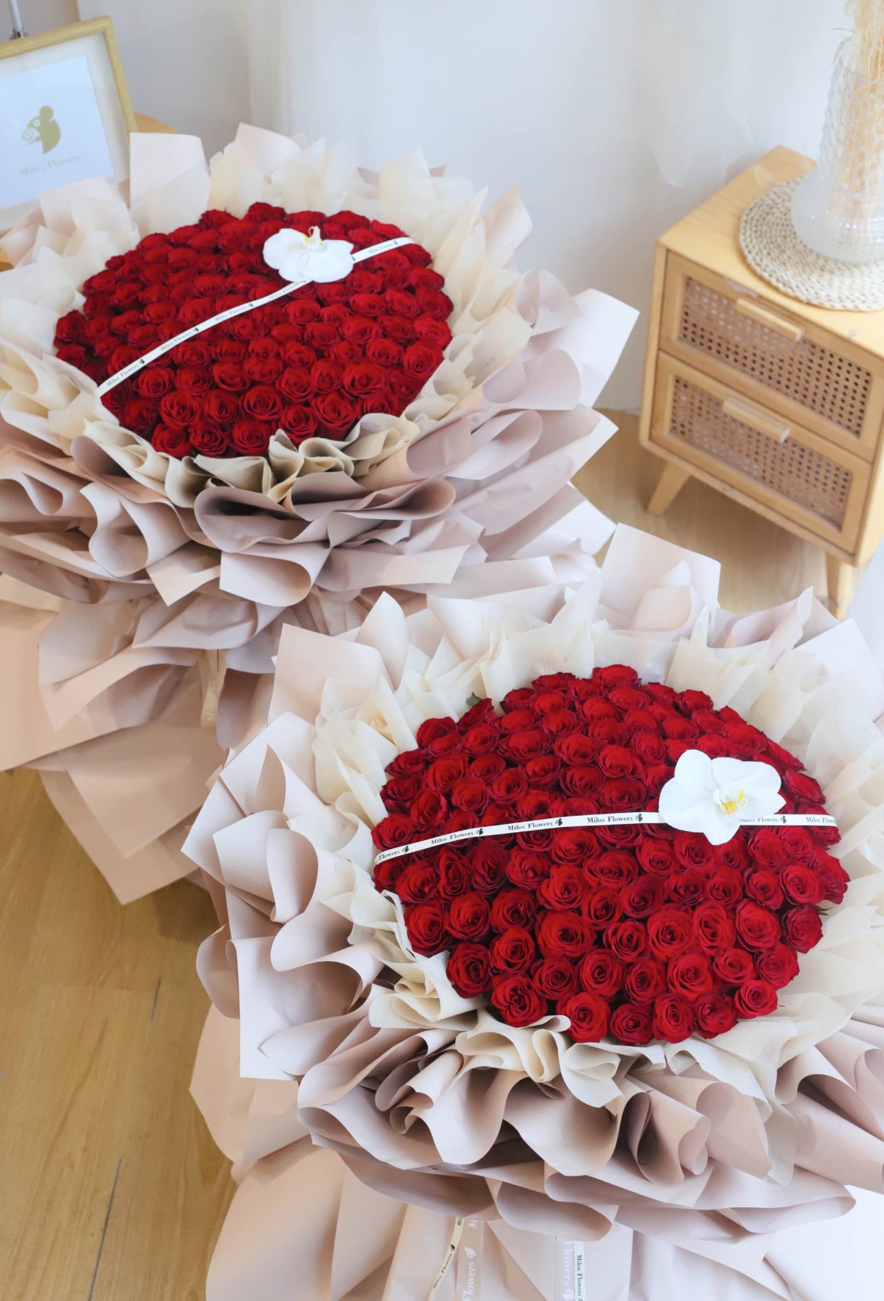 BELOVED (99pcs china roses)