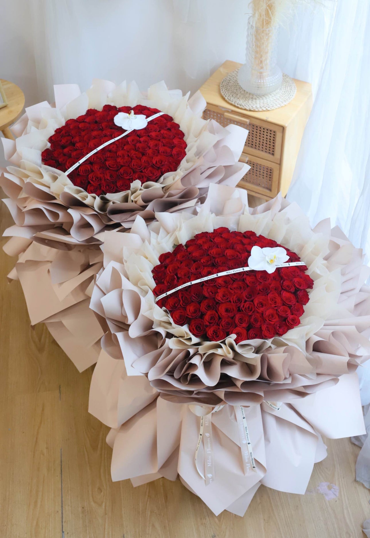 BELOVED (99pcs china roses)