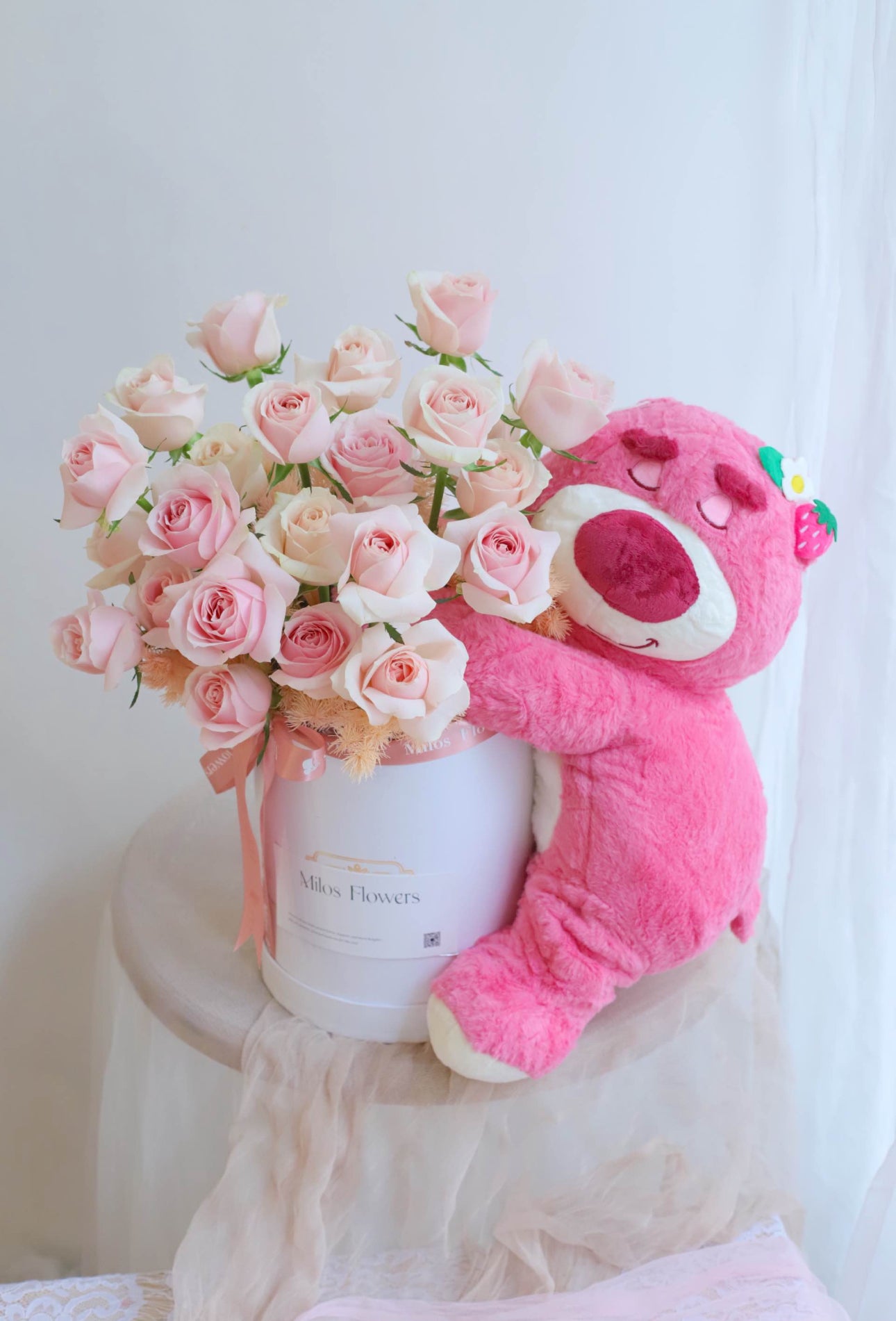 PINK BEAR HUG BUCKET