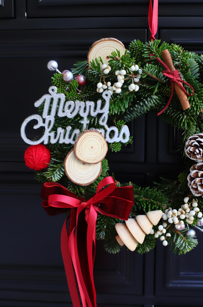 FRESH PINE CHRISTMAS WREATH