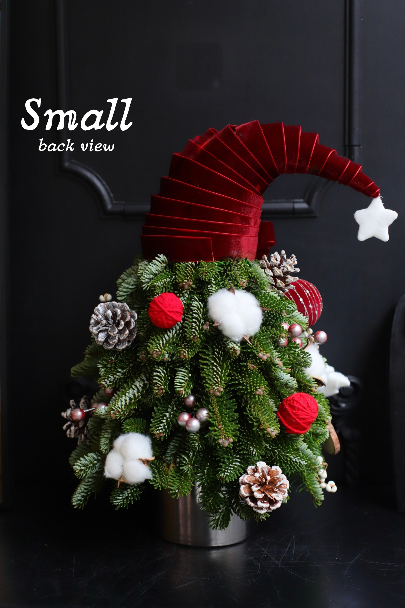 RED FRESH PINE CHRISTMAS TREE