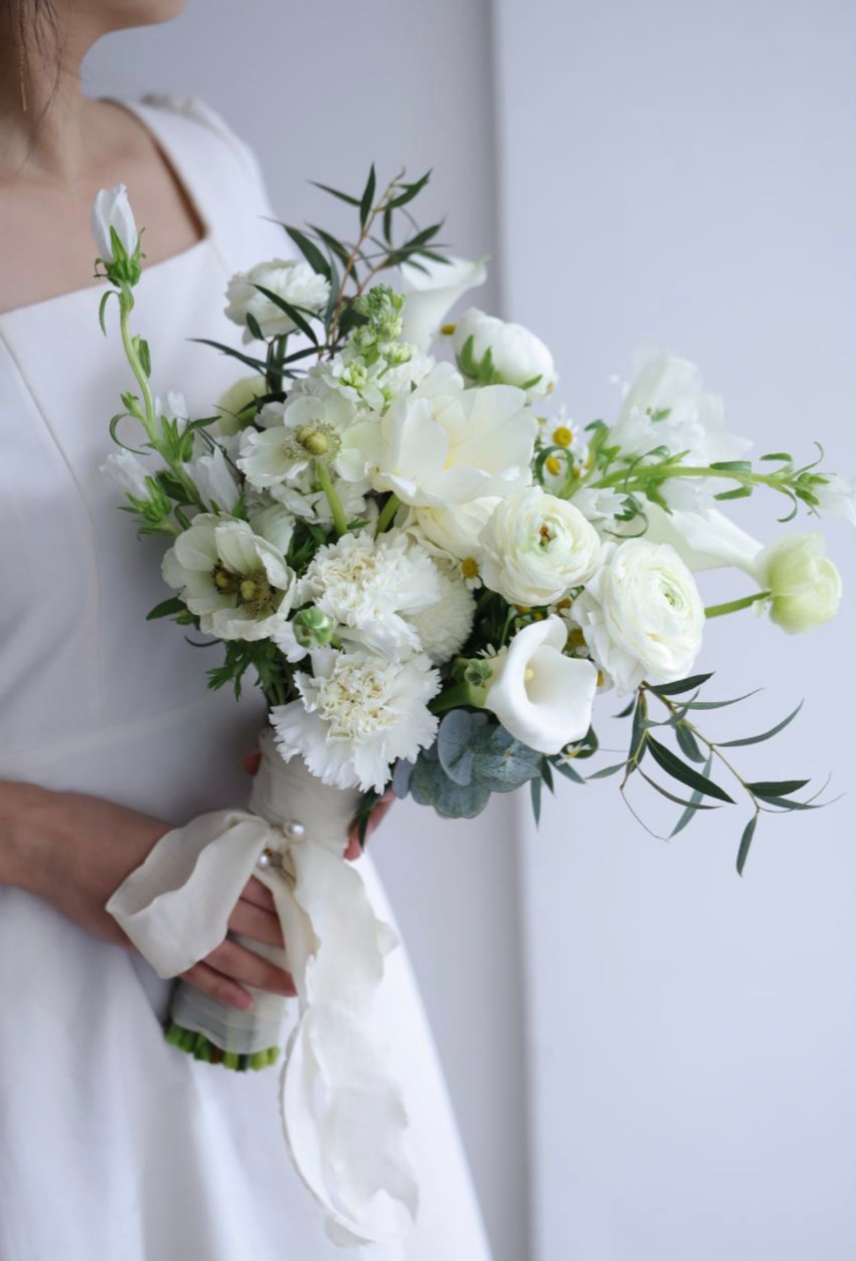 WONDERFUL IN WHITE